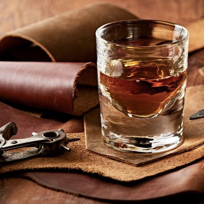 Whiskey & Leather 14oz cube jar candle