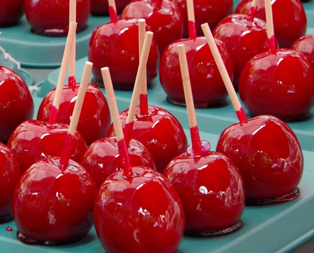 Candied Apple 14oz cube jar candle