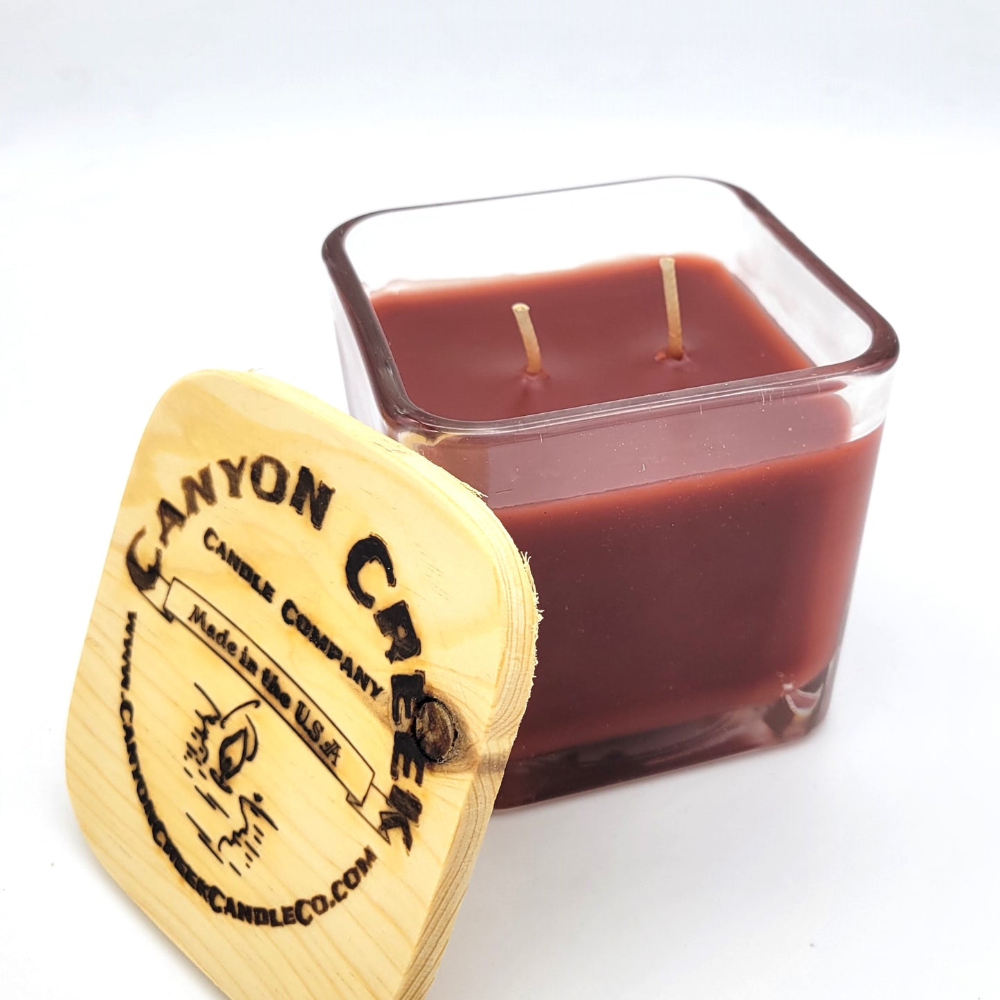 Cozy Cabin 9oz jar candle