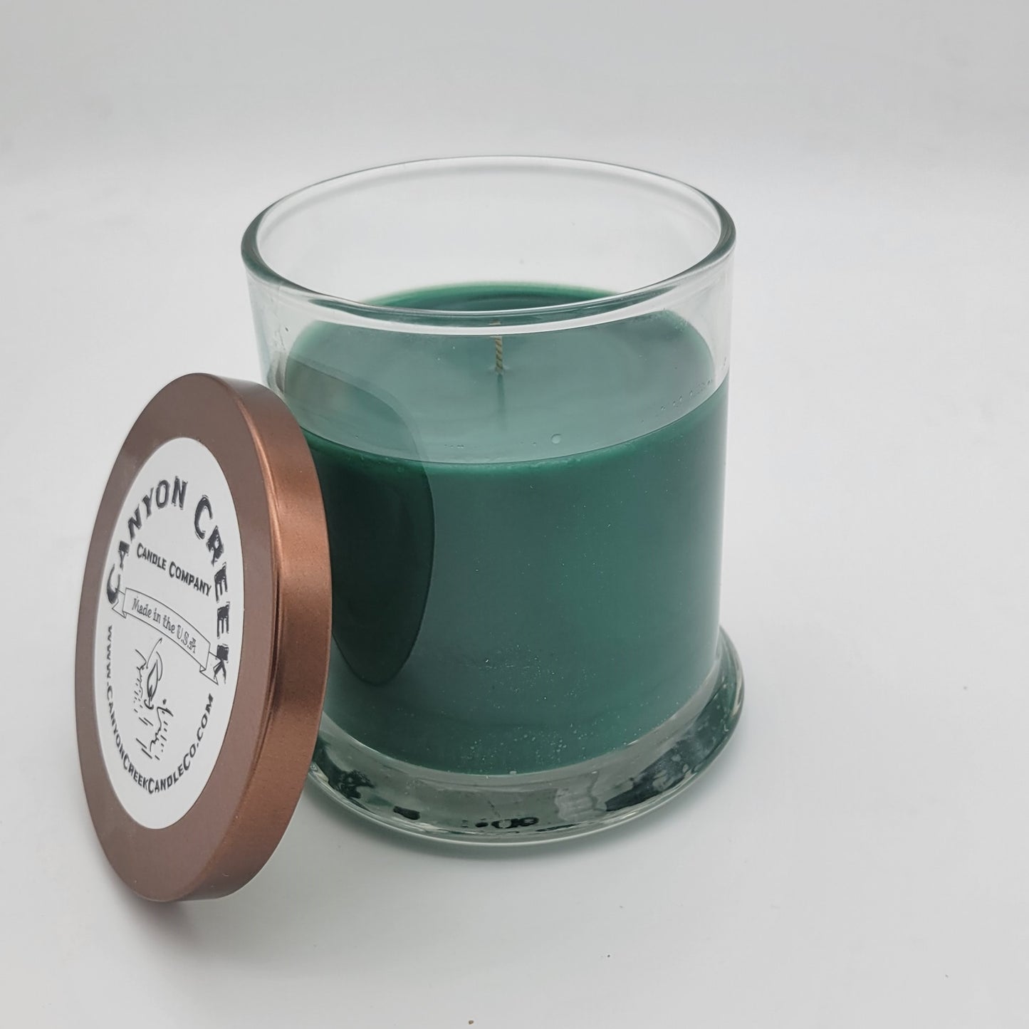 Holiday Wreath 8oz status jar candle