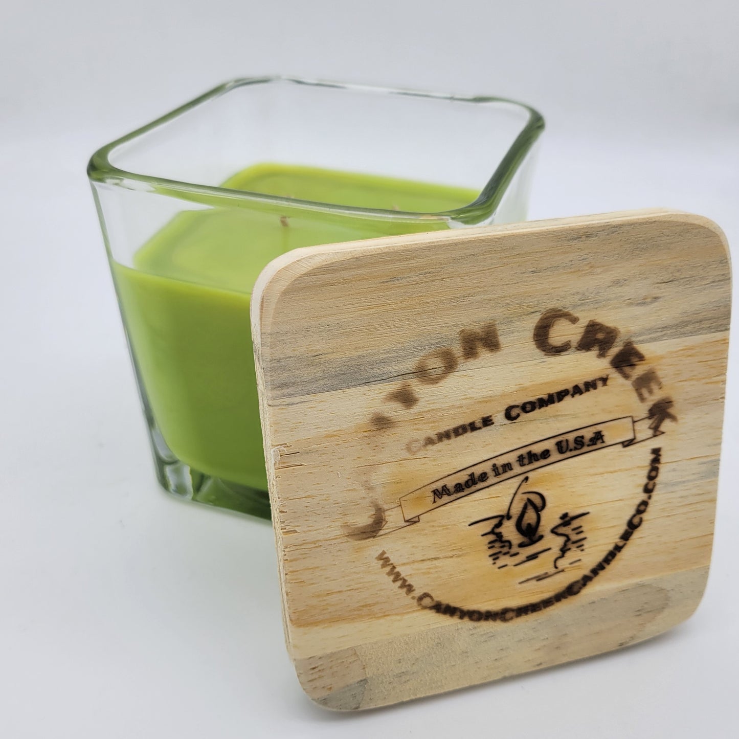 Lemongrass 14oz cube jar candle