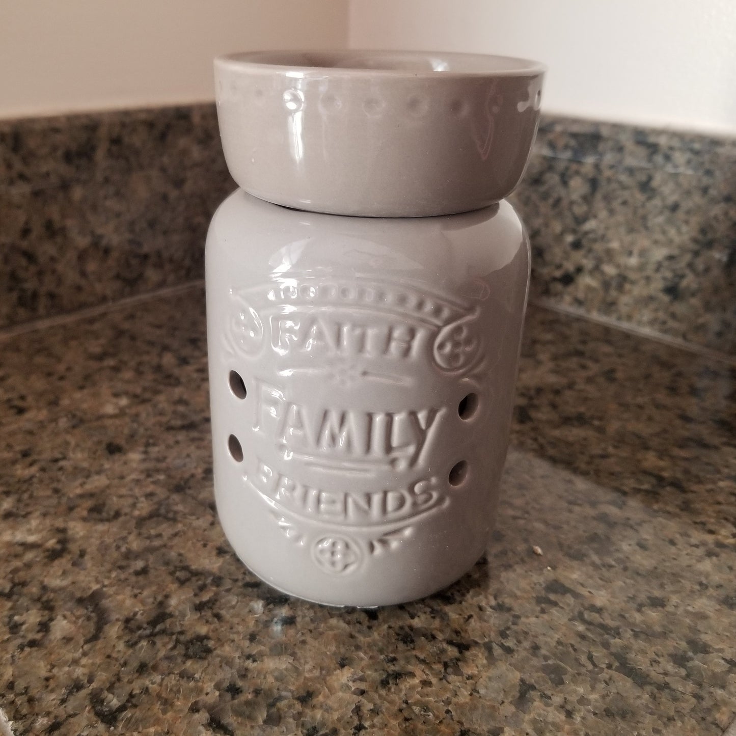 Midsize Illuminating Melt Warmer-Faith, Family, Friends