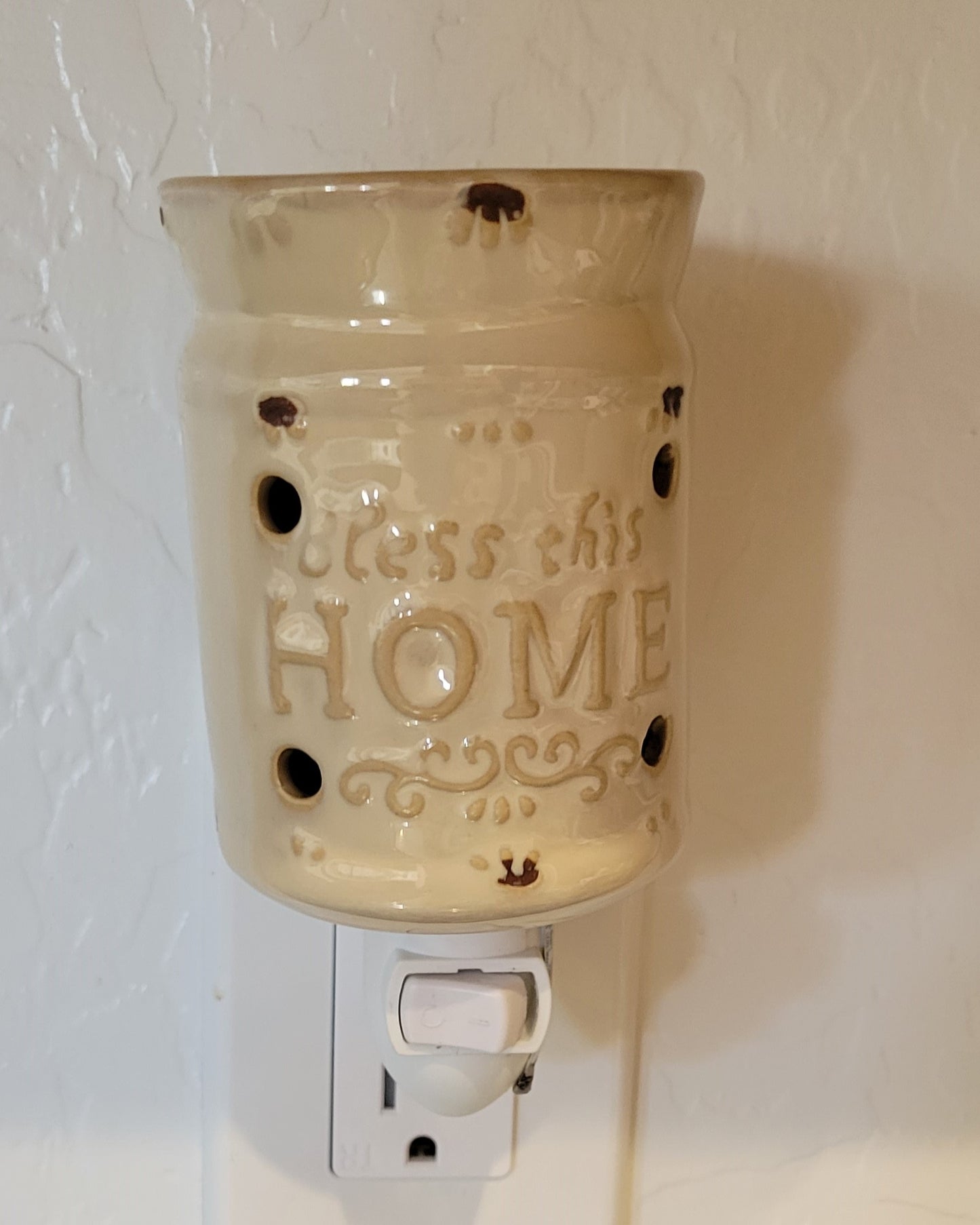 Pluggable Melt Warmer-Bless this Home