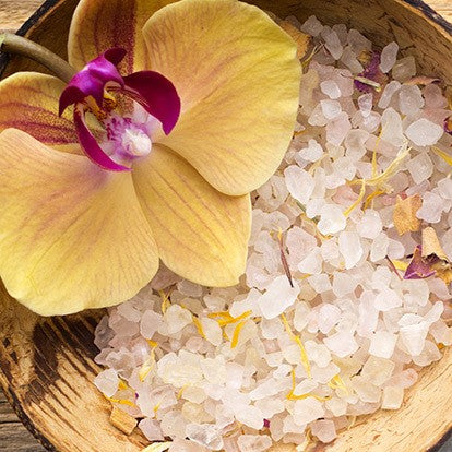 Sea Salt & Orchid 6oz jar candle