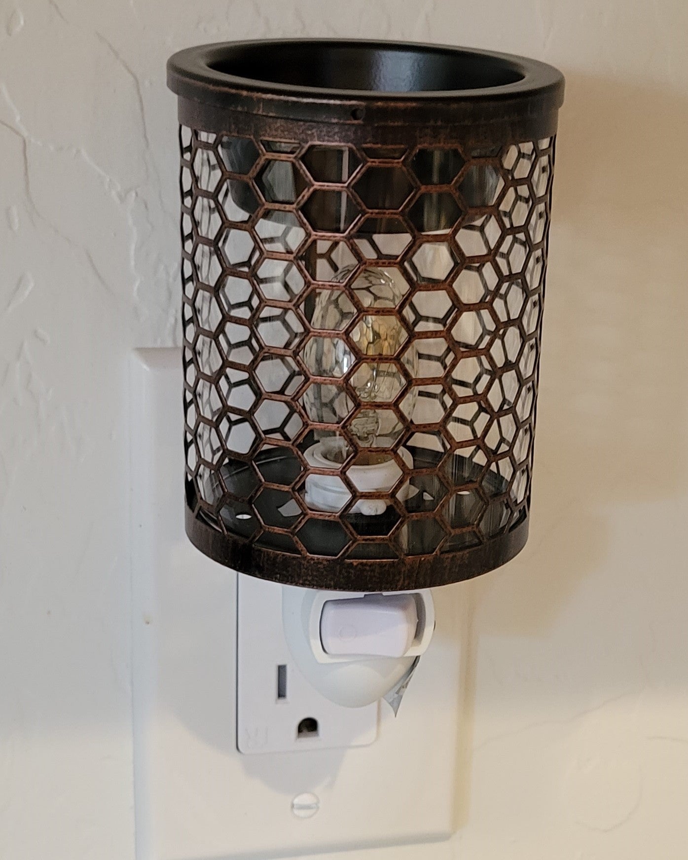 Pluggable Melt Warmer-Chicken Wire